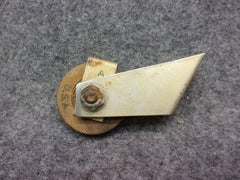 B1573 Bracket With MS24566-1B AN210-1B Pulley