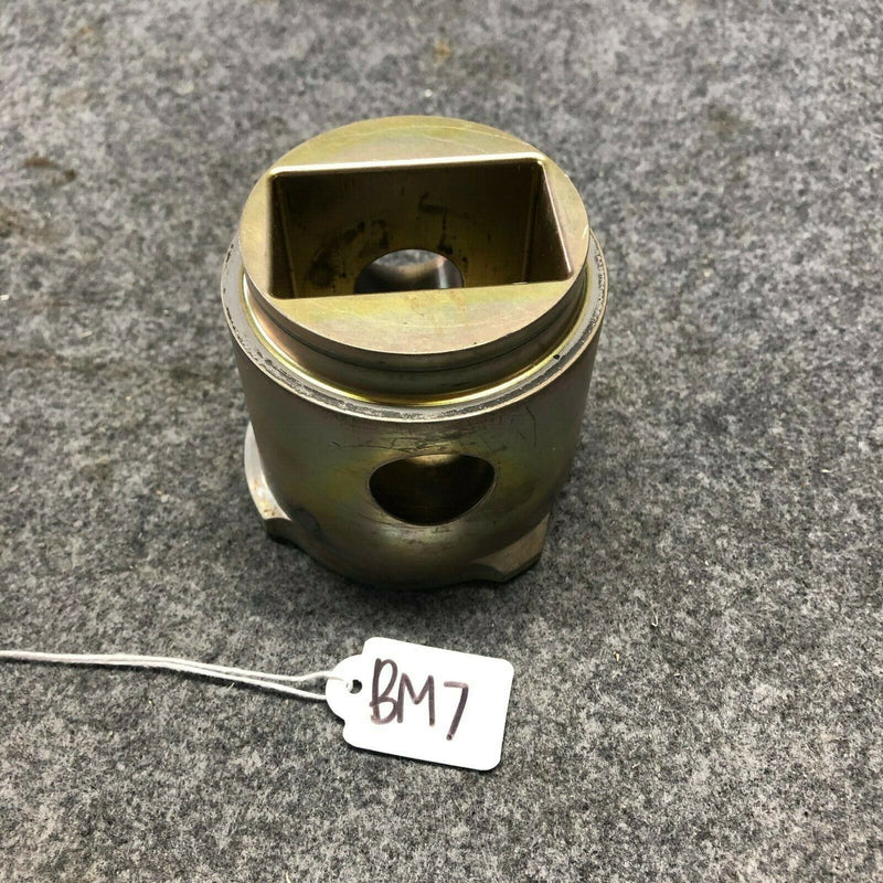 Bell Helicopter Fitting P/N 206-011-150-105 - Serviceable - Unknown Hours