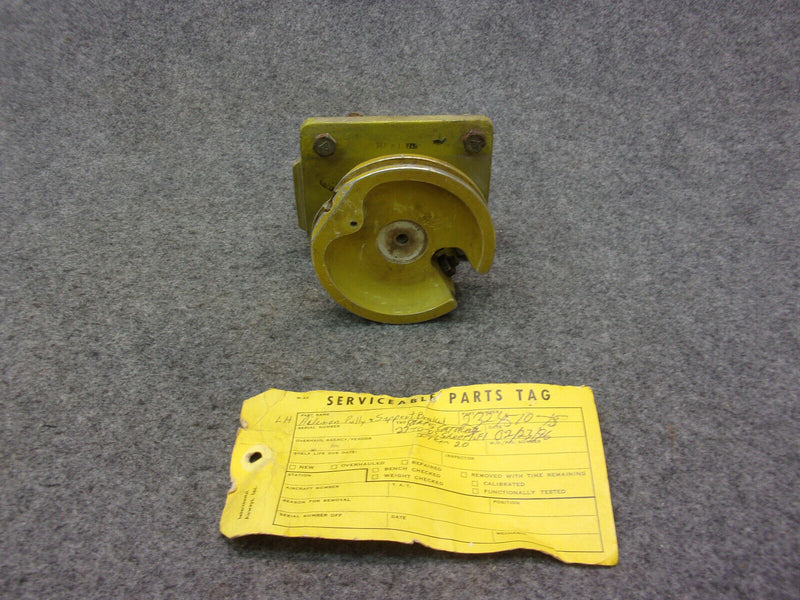Lear Jet LH Aileron Pulley And Support Bracket P/N 2324510-15 2324513-9