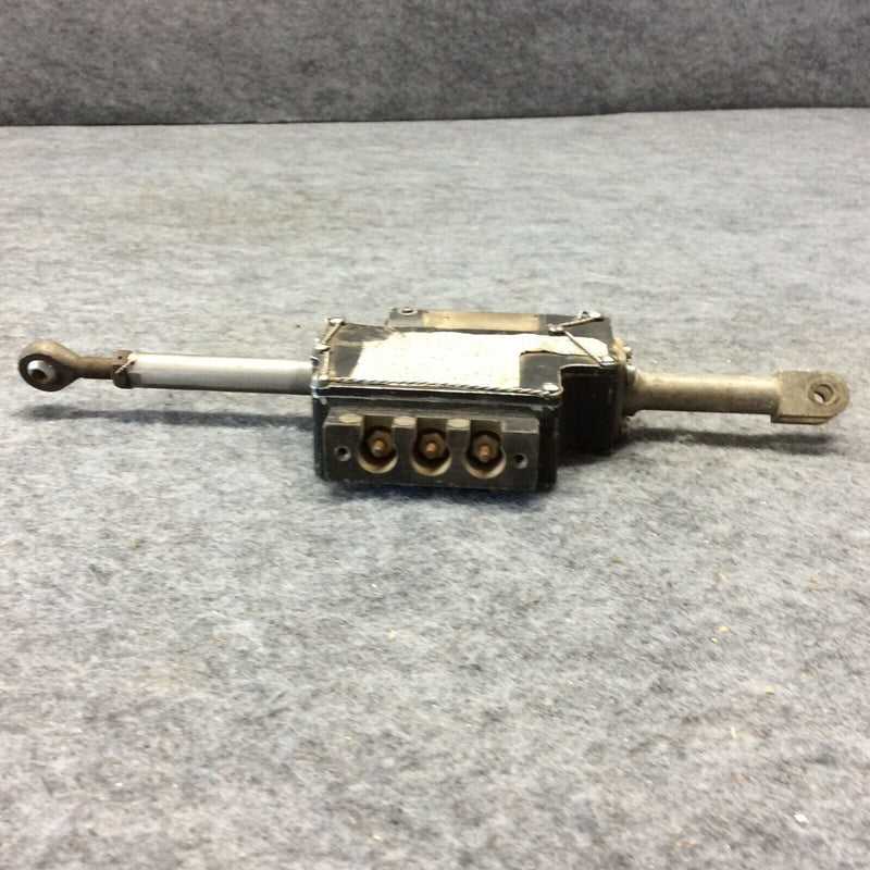 Bell Helicopter Linear Actuator P/N 204-060-762-1