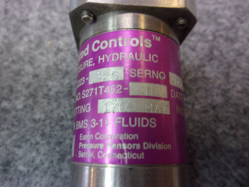 Boeing S271T452-18 Eaton 211C223-326 Hydraulic Pressure Switch