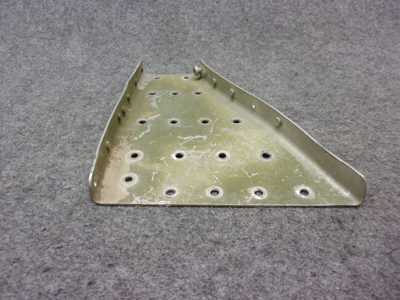 Cessna RH Upper Aft Doorpost Bracket P/N 0513006-39