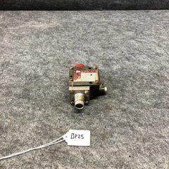 Southwestern  SPDT Pressure Switch P/N PS-5117-D625