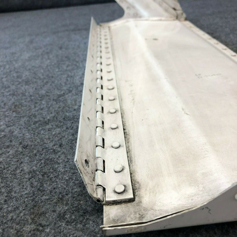 Piper PA-34-200 LH Cowl Flap and Hinge Assy P/N 78129-00