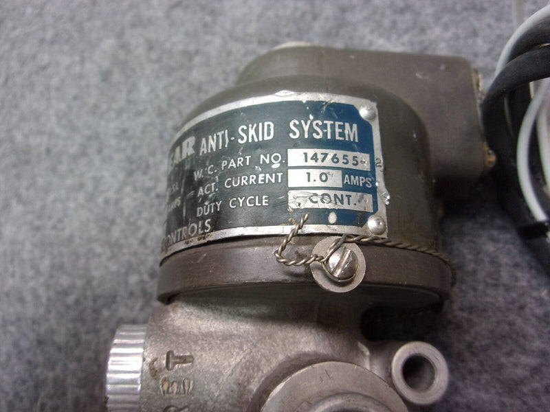 LearJet 147655-2 Goodyear 9543007 Anti Skid Solenoid Valve